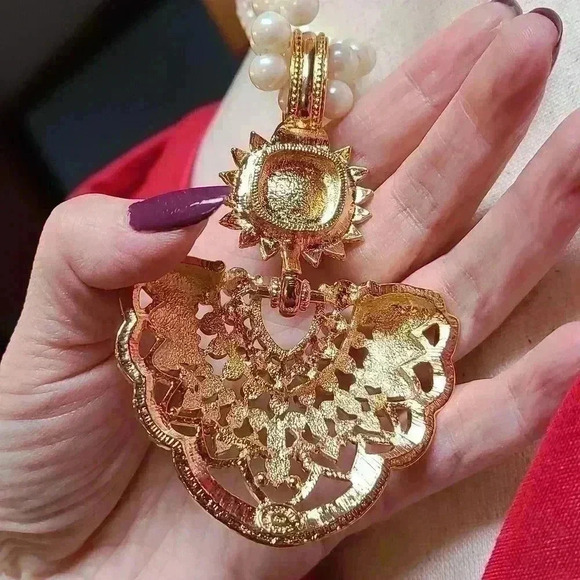 Shaill Jhaveri for Elizabeth Taylor AVON IMPERIAL Elegance collection ne… - Picture 6 of 17